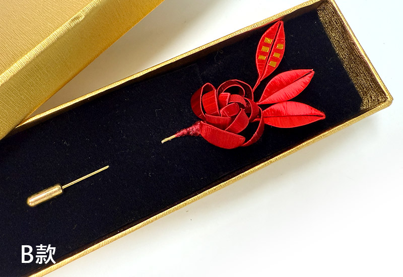 傳統紅春仔花(玫瑰)夾/胸針/髮梳 傳統紅春仔花(玫瑰)夾/胸針/髮梳