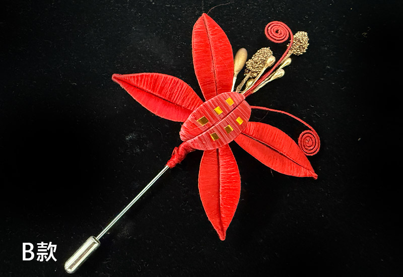 傳統紅春仔花(蝴蝶)夾/胸針/髮梳 傳統紅春仔花(蝴蝶)夾/胸針/髮梳