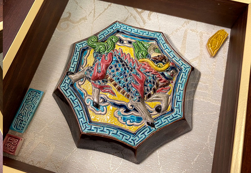 呂世仁小麒麟交趾陶掛畫台灣禮品館台灣嚴選好物商城公司企業團購台灣